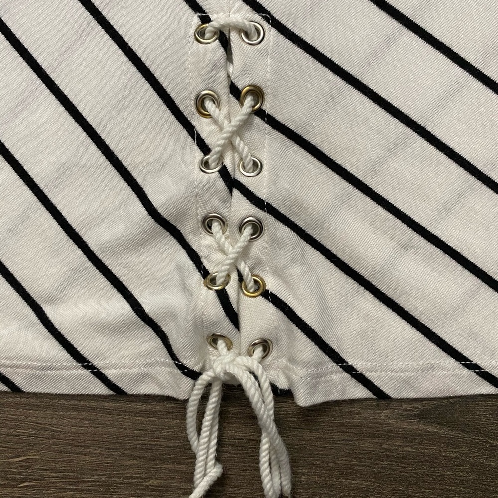 Kensie White and Black Striped Cropped Tank Top - Picture 5 of 7